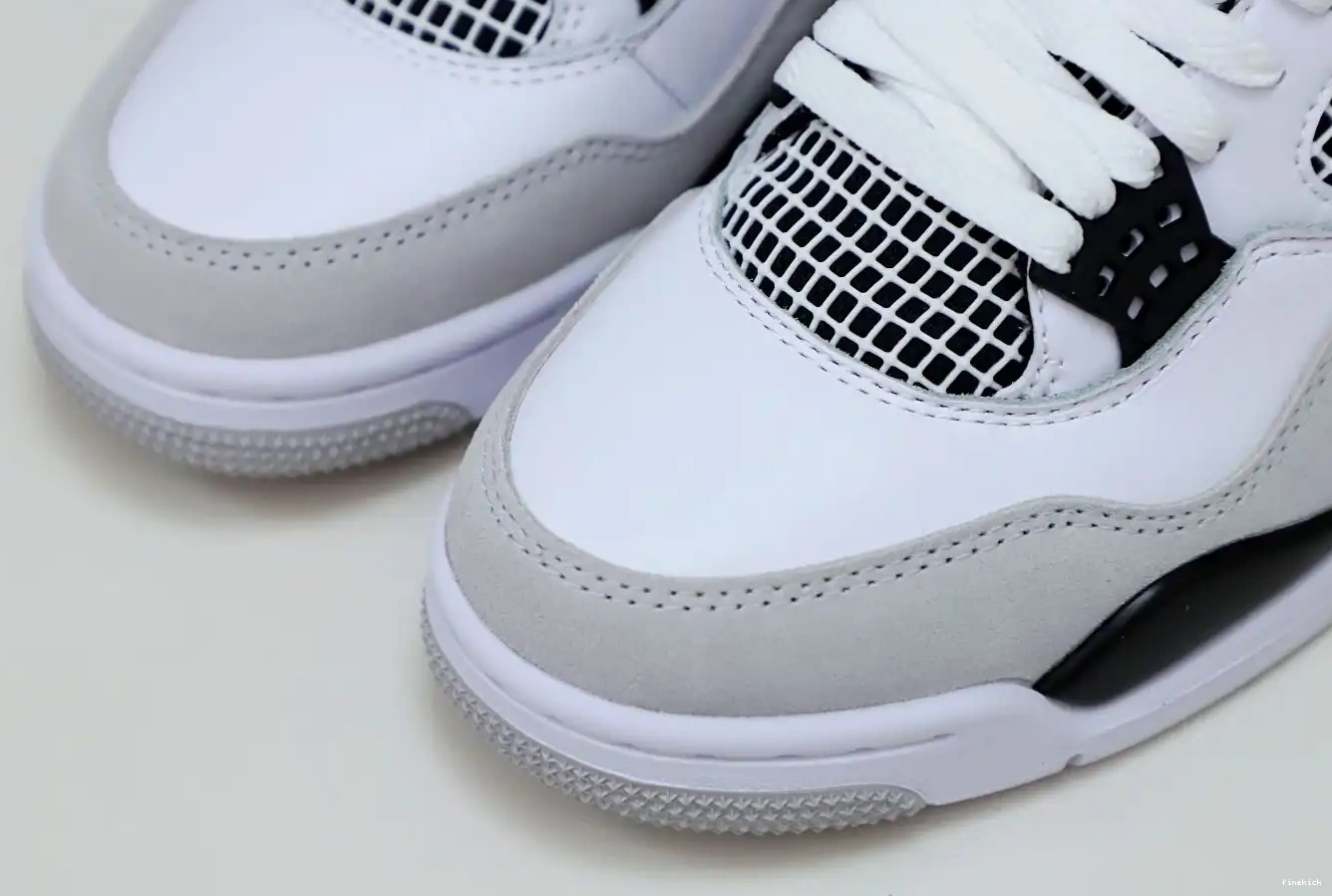 4 MILITARY JORDAN BLACK AIR 0326